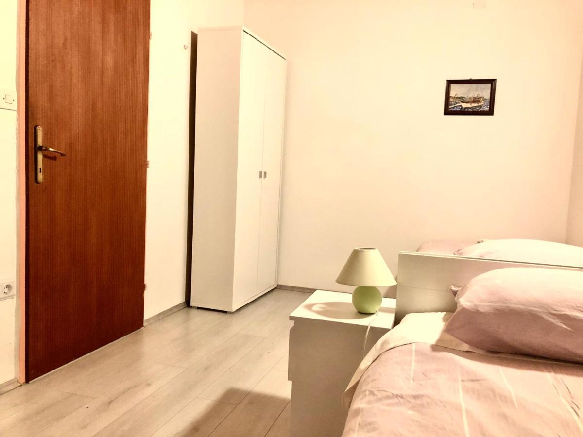 Nar Apartment Mrljane Eksteriør billede
