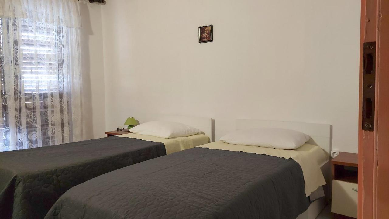 Nar Apartment Mrljane Eksteriør billede